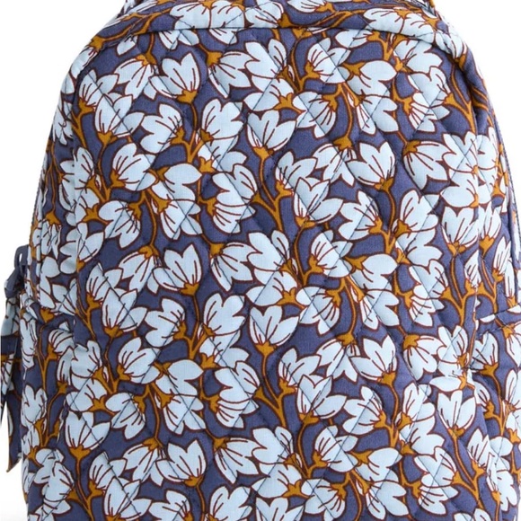 Vera Bradley Handbags - Vera Bradley Lunch Bunch Bag PawPaw Flower  NWT